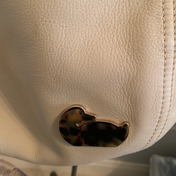 Dooney & Bourke XL Luxurious Italian leather Shoulder Bag❤️ - Picture 3 of 7